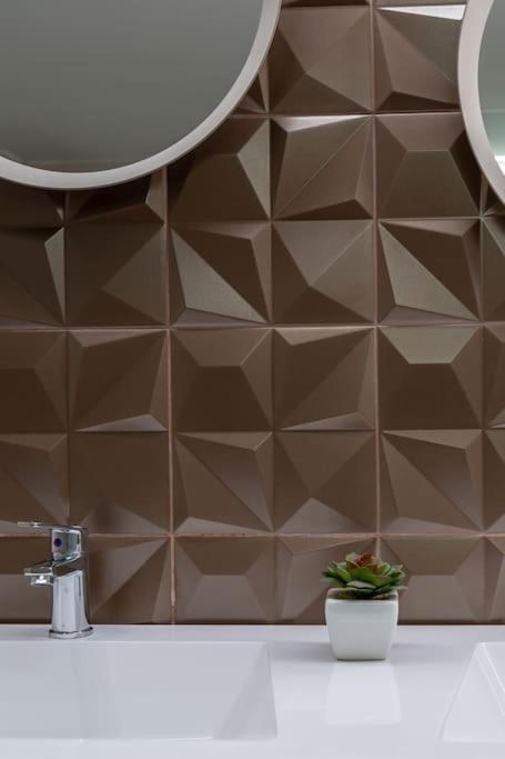 Premium Apartment By Hi5-King Street'S Luxury Budapest Exteriör bild