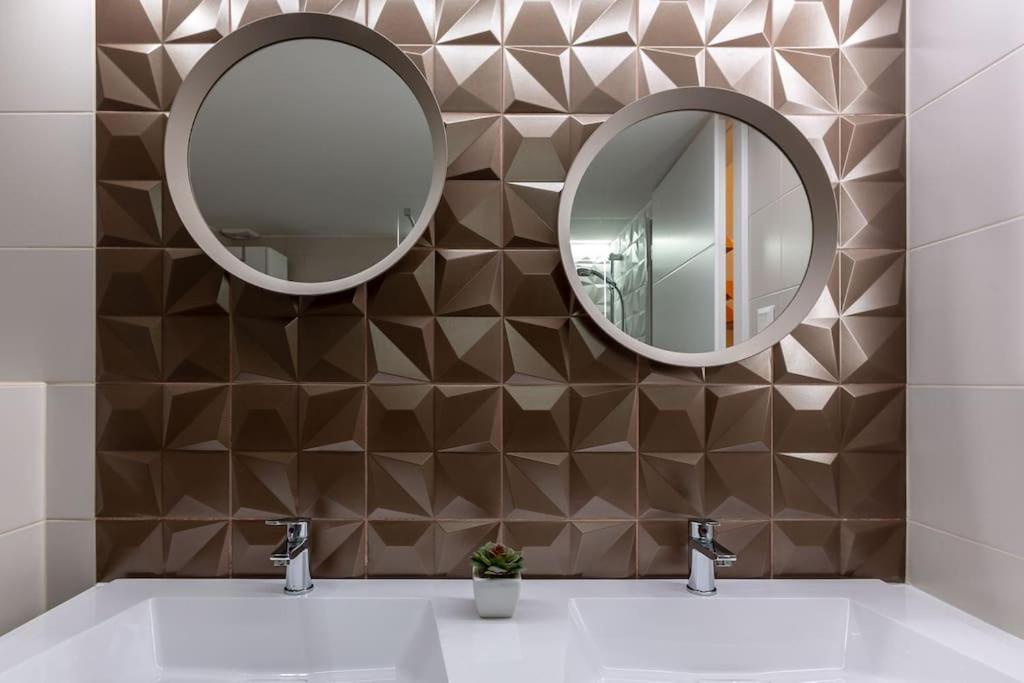 Premium Apartment By Hi5-King Street'S Luxury Budapest Exteriör bild