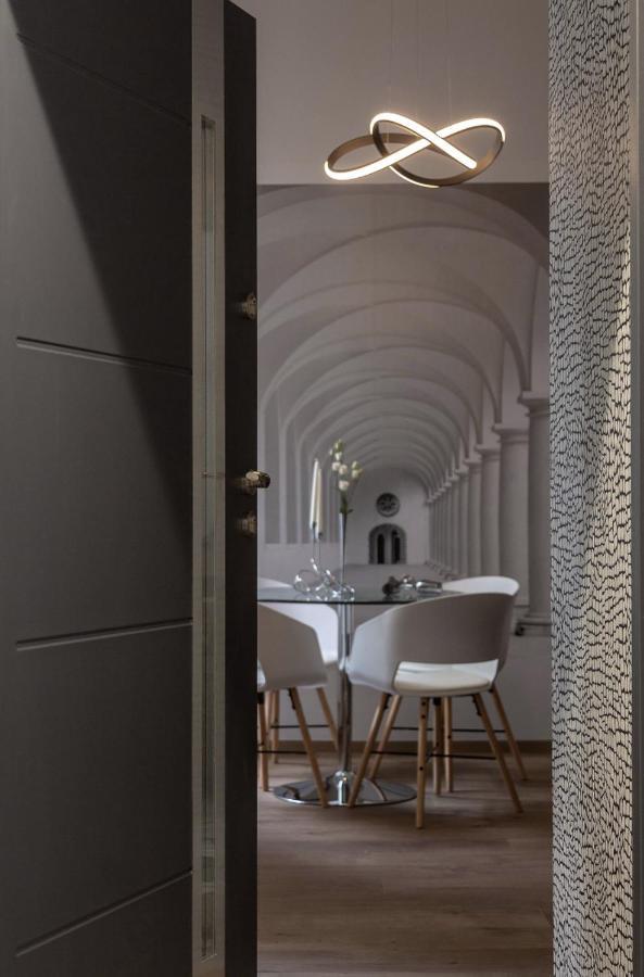 Premium Apartment By Hi5-King Street'S Luxury Budapest Exteriör bild