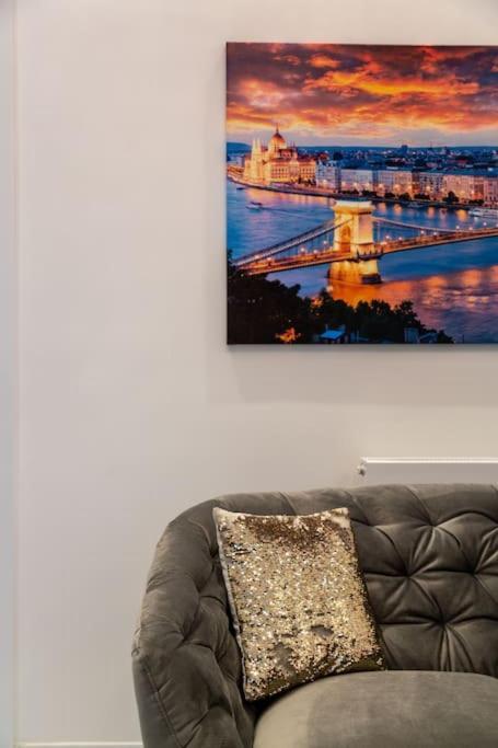Premium Apartment By Hi5-King Street'S Luxury Budapest Exteriör bild